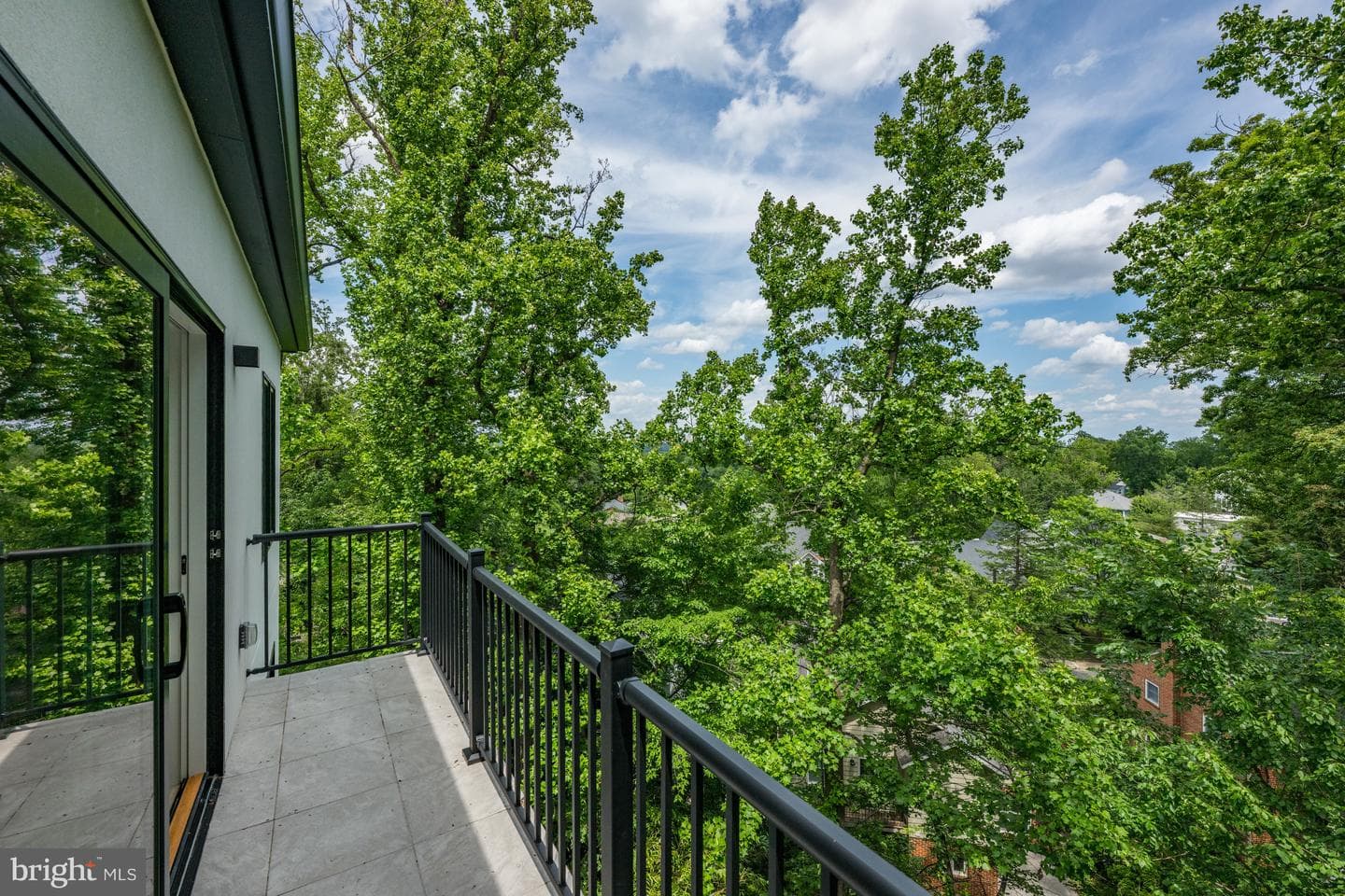 2321 N Richmond Street photo 31