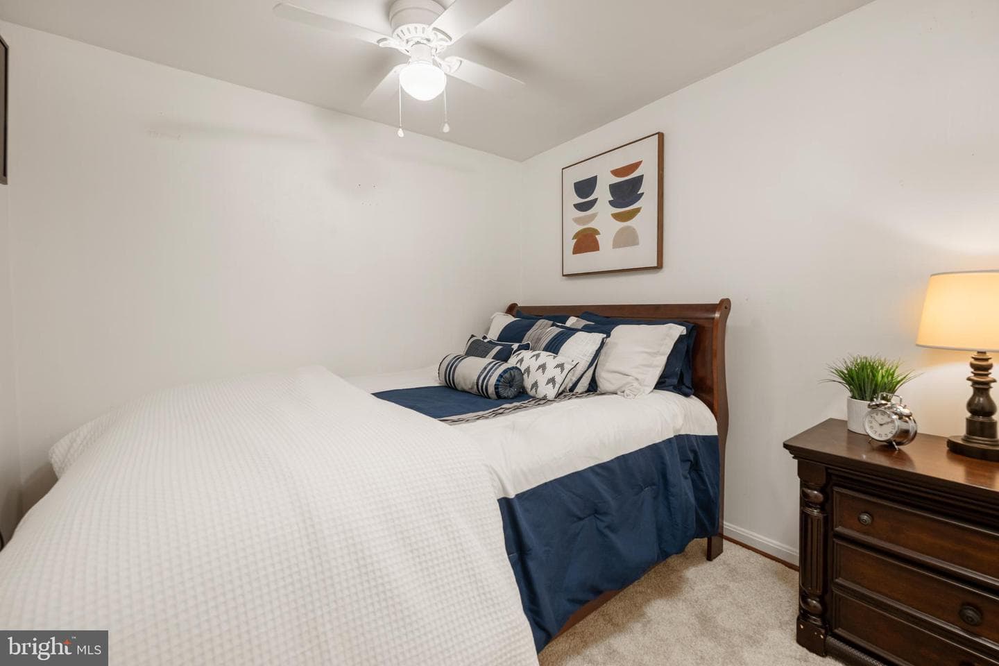 1913 N Rhodes Street N #15 photo 10