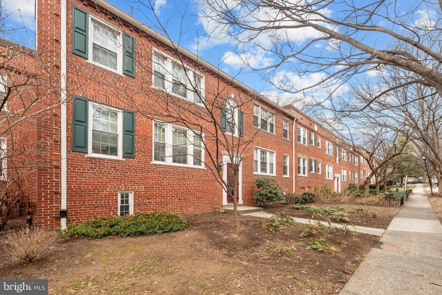 1913 N Rhodes Street N #15 photo 14