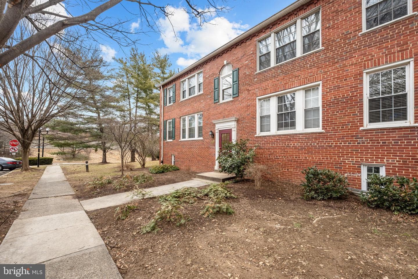 1913 N Rhodes Street N #15 photo 2