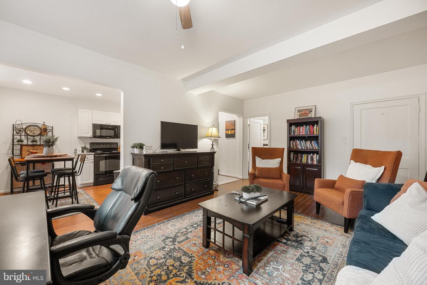 1913 N Rhodes Street N #15 photo 7