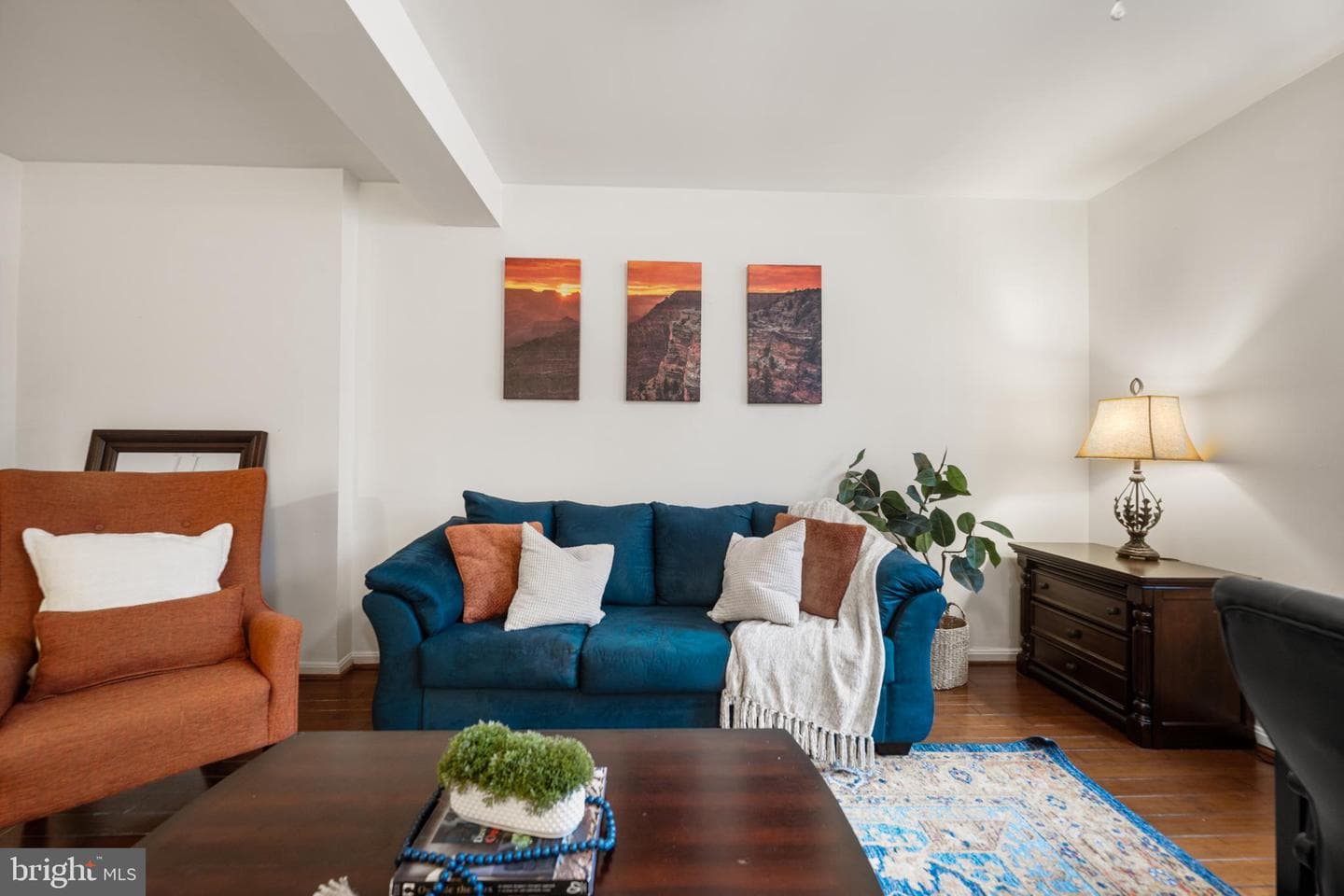 1913 N Rhodes Street N #15 photo 9