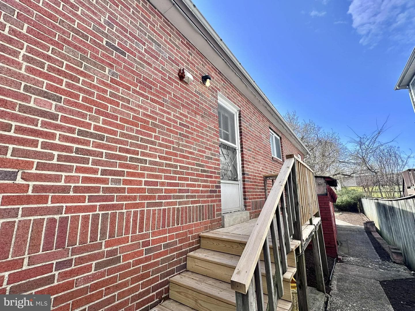 1818 N Adams Street photo 17