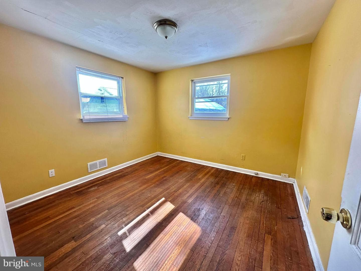 1818 N Adams Street photo 8