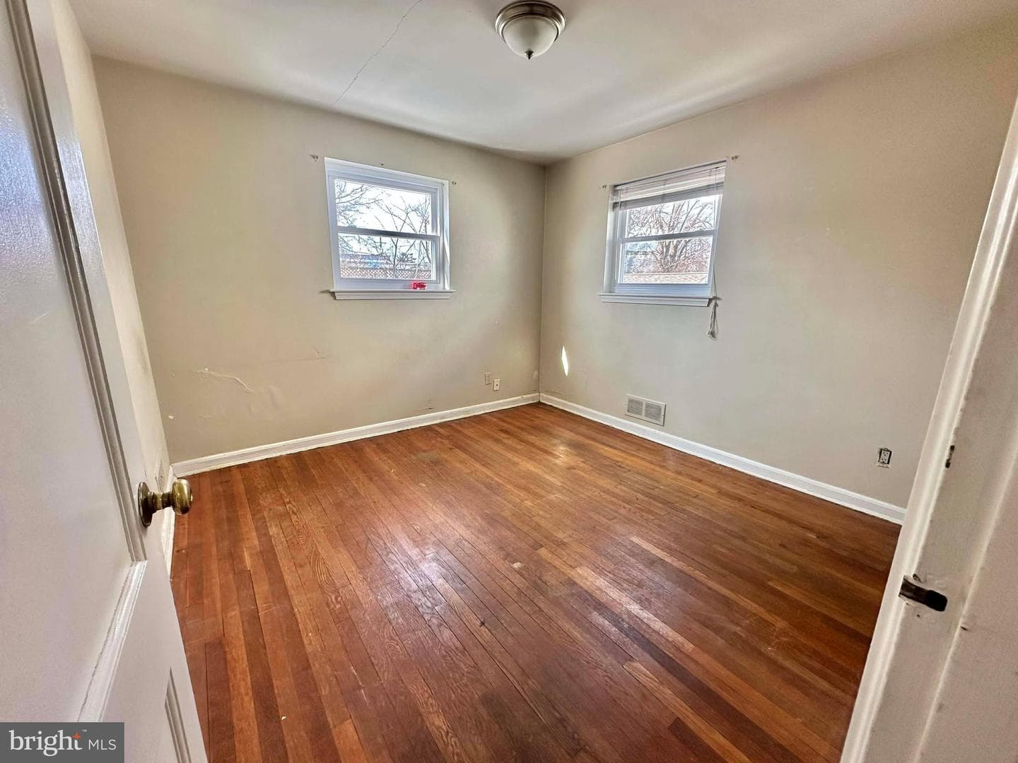 1818 N Adams Street photo 9