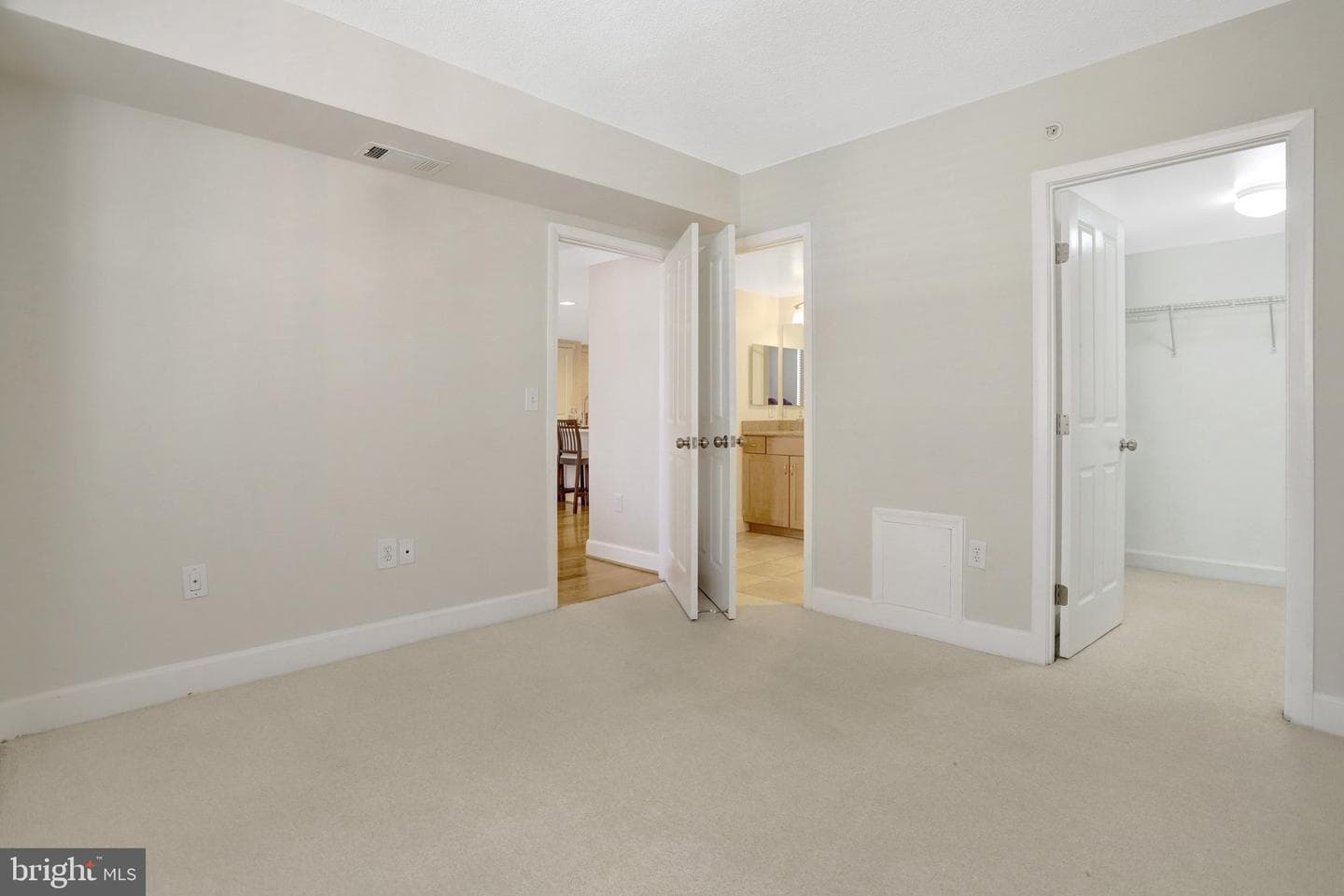 1201 N Garfield Street #612 photo 15