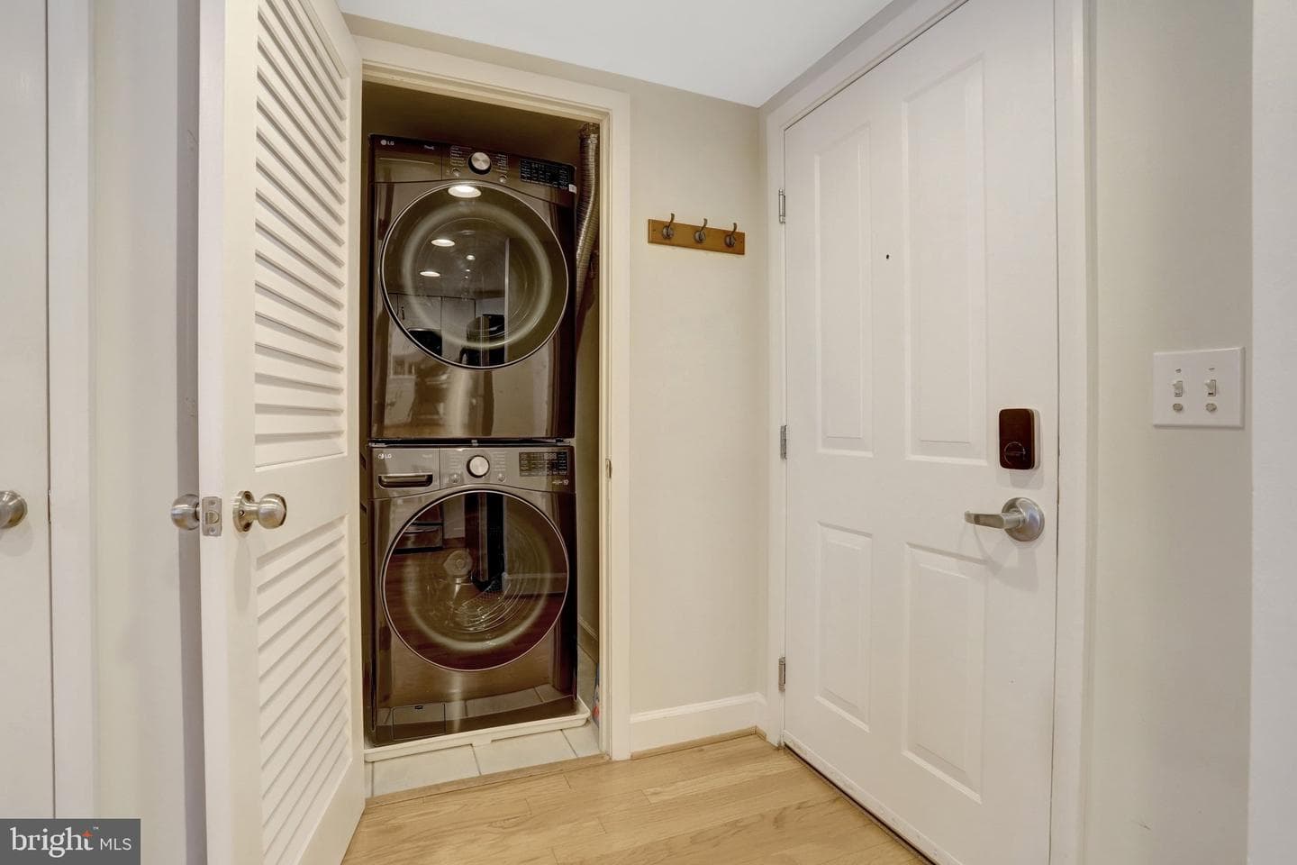 1201 N Garfield Street #612 photo 17