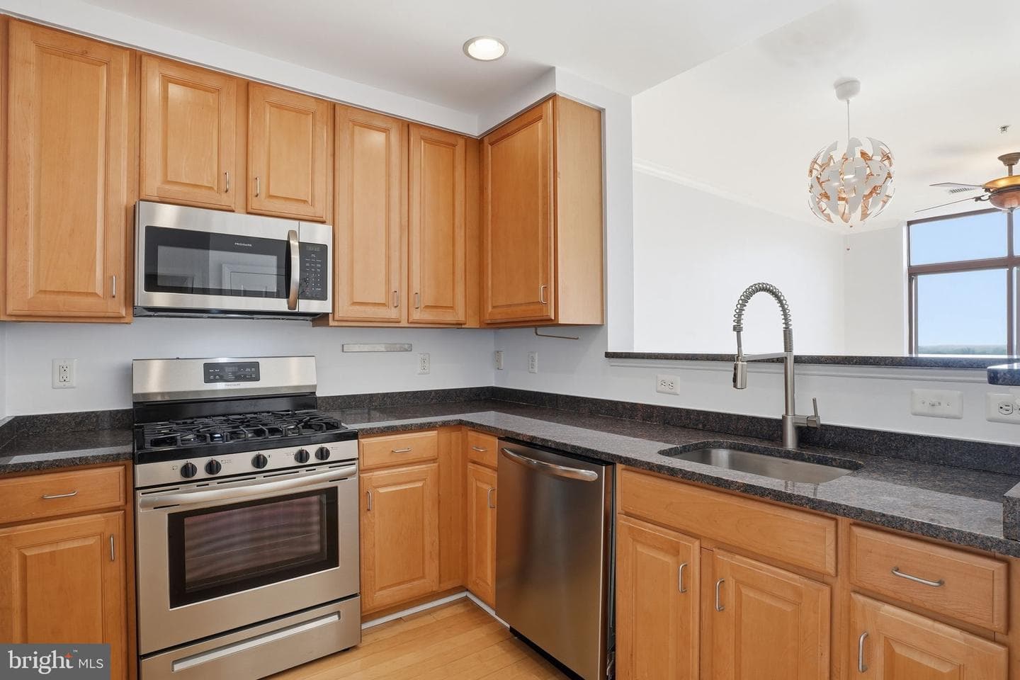 1201 N Garfield Street #ph02 photo 5