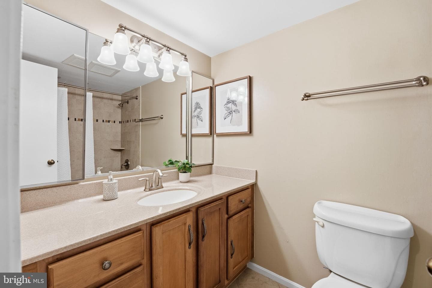 1600 N Oak Street #1525 photo 22