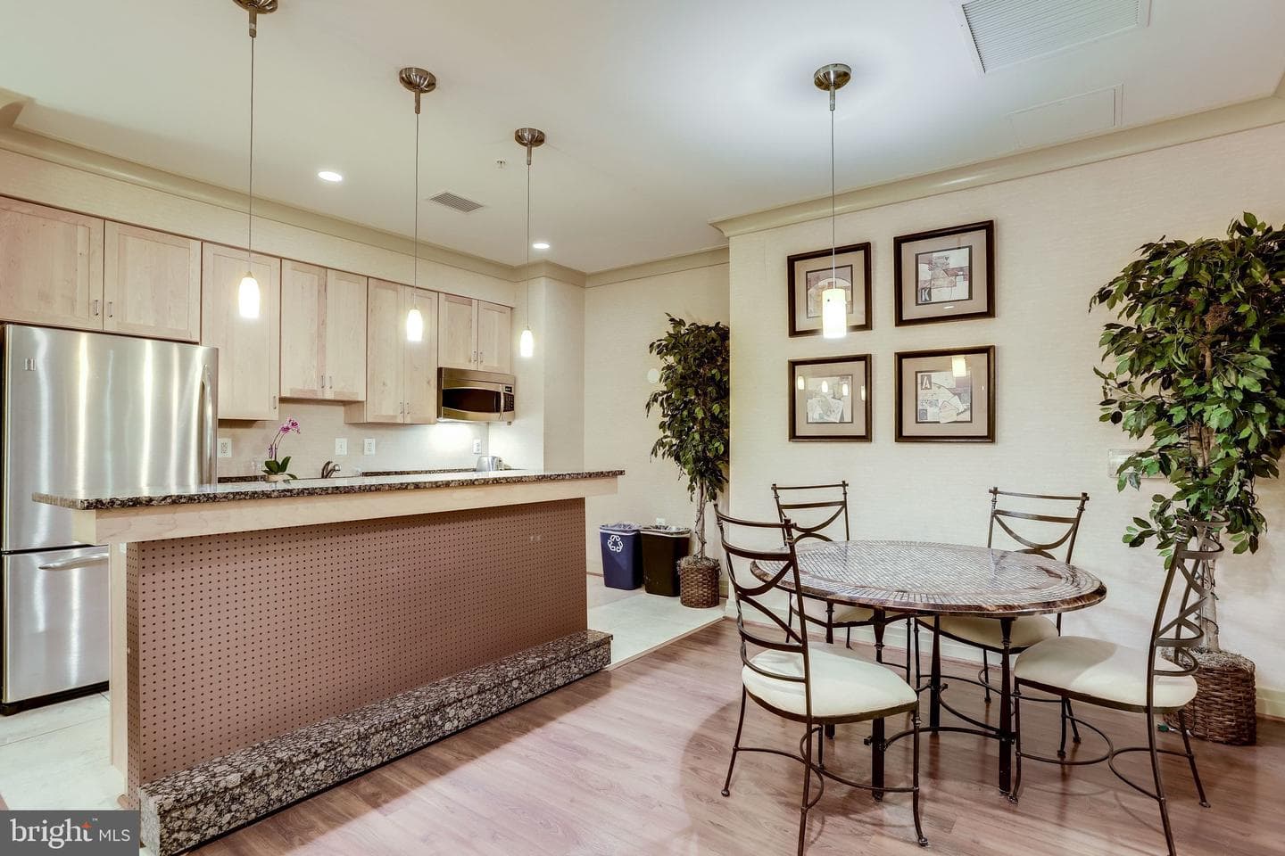 2220 Fairfax Drive #412 photo 32