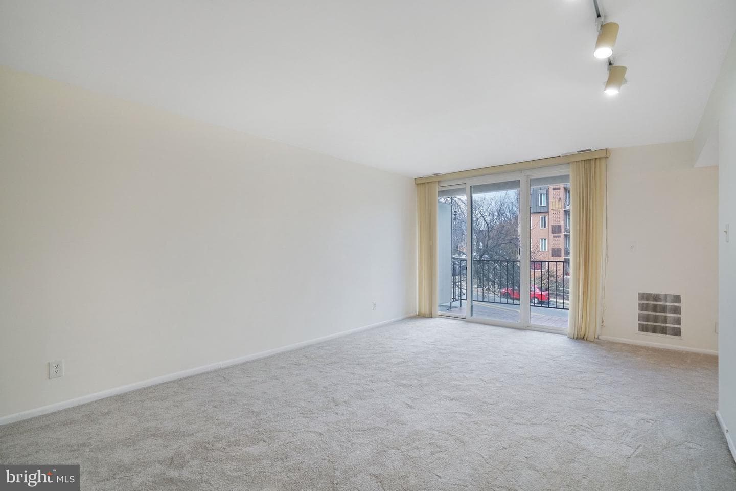 5020 7th Road S #102 photo 11