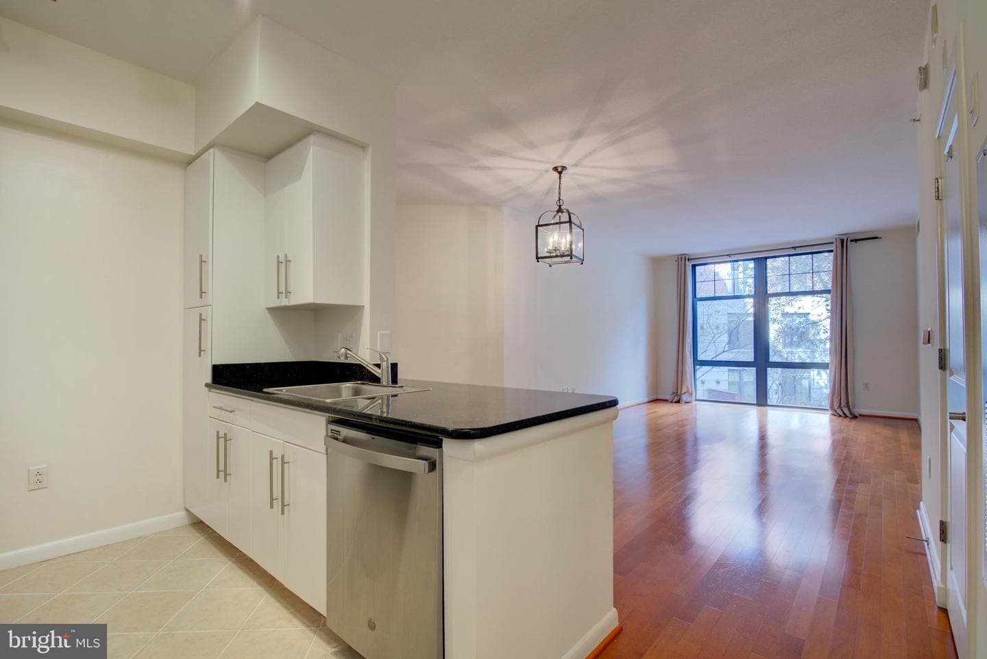 1021 N Garfield Street #132 photo 3