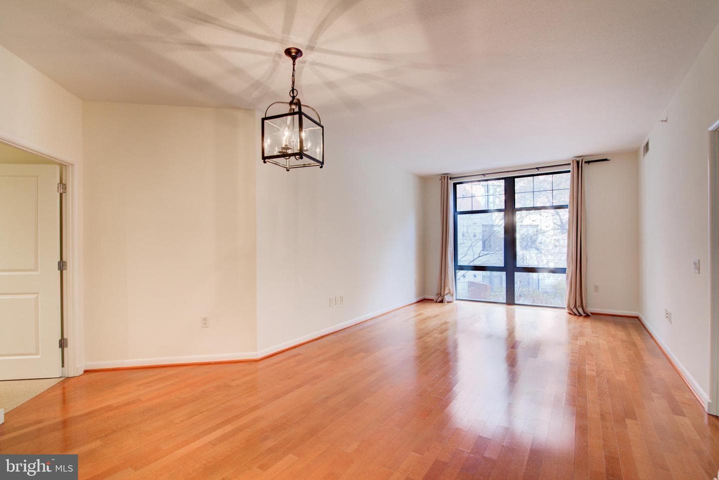 1021 N Garfield Street #132 photo 4