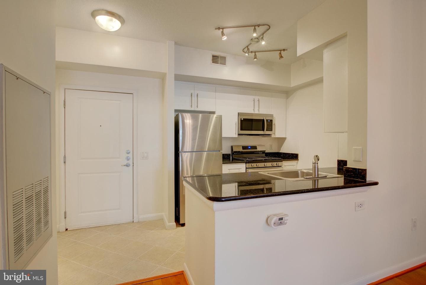 1021 N Garfield Street #132 photo 6