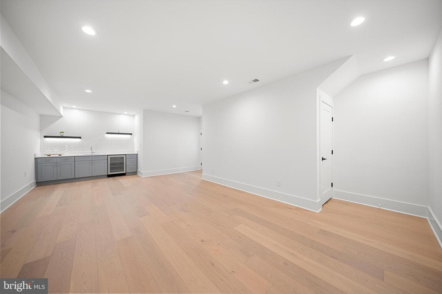 2100 S Nelson Street photo 25
