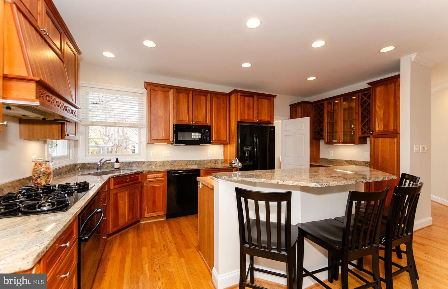 6401 29th Street N photo 14