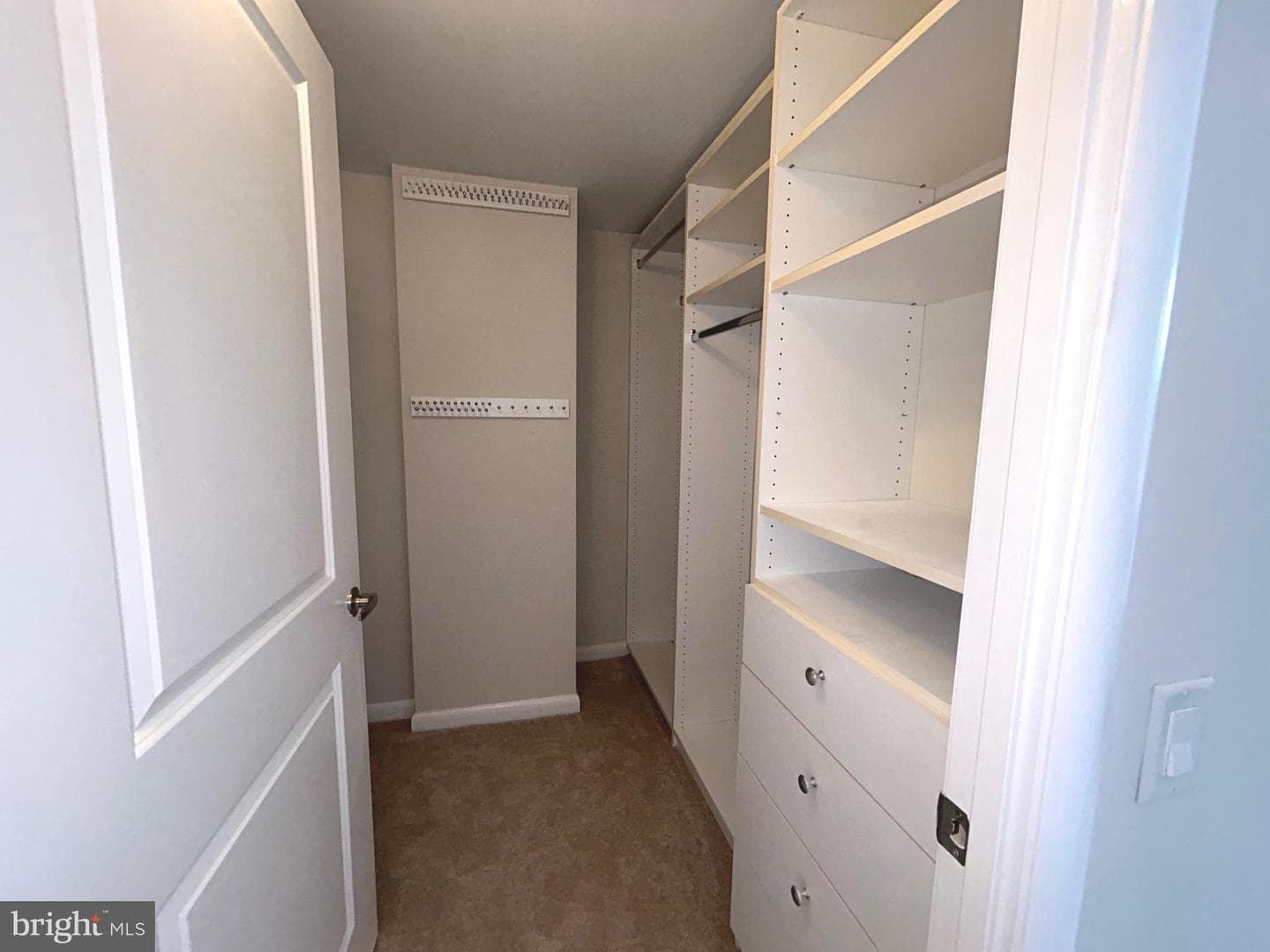 1021 N Garfield Street #812 photo 27