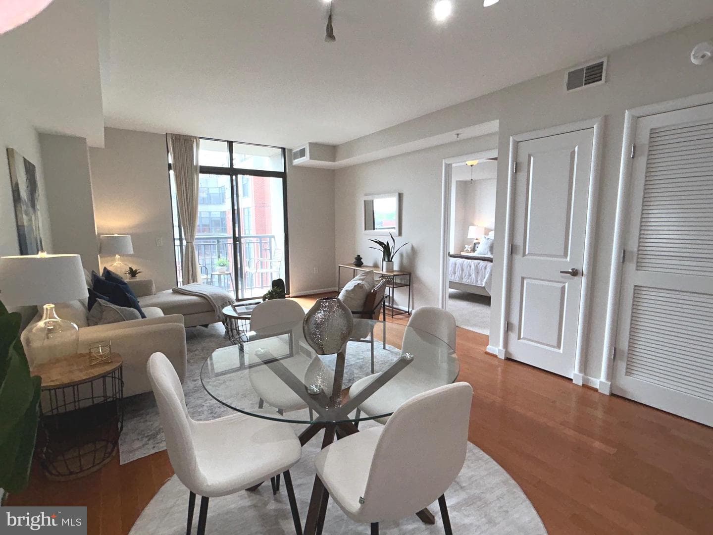 1021 N Garfield Street #812 photo 8
