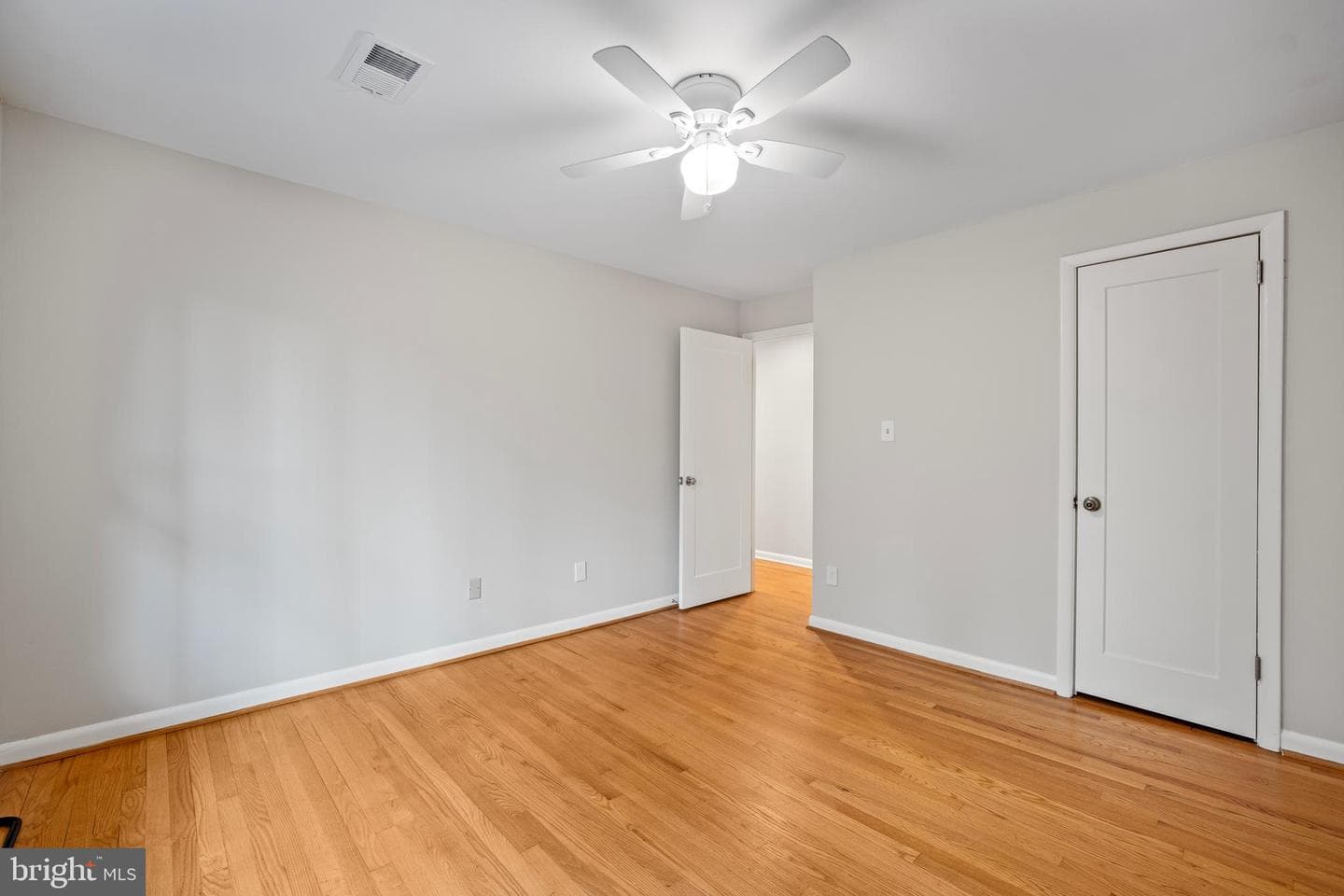 2134 Military Road photo 40