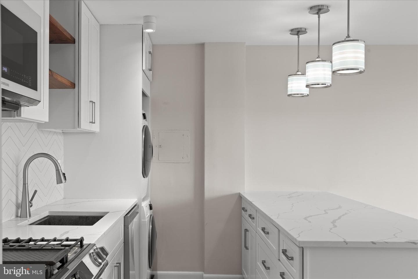 1301 S Arlington Ridge Road #609 photo 12