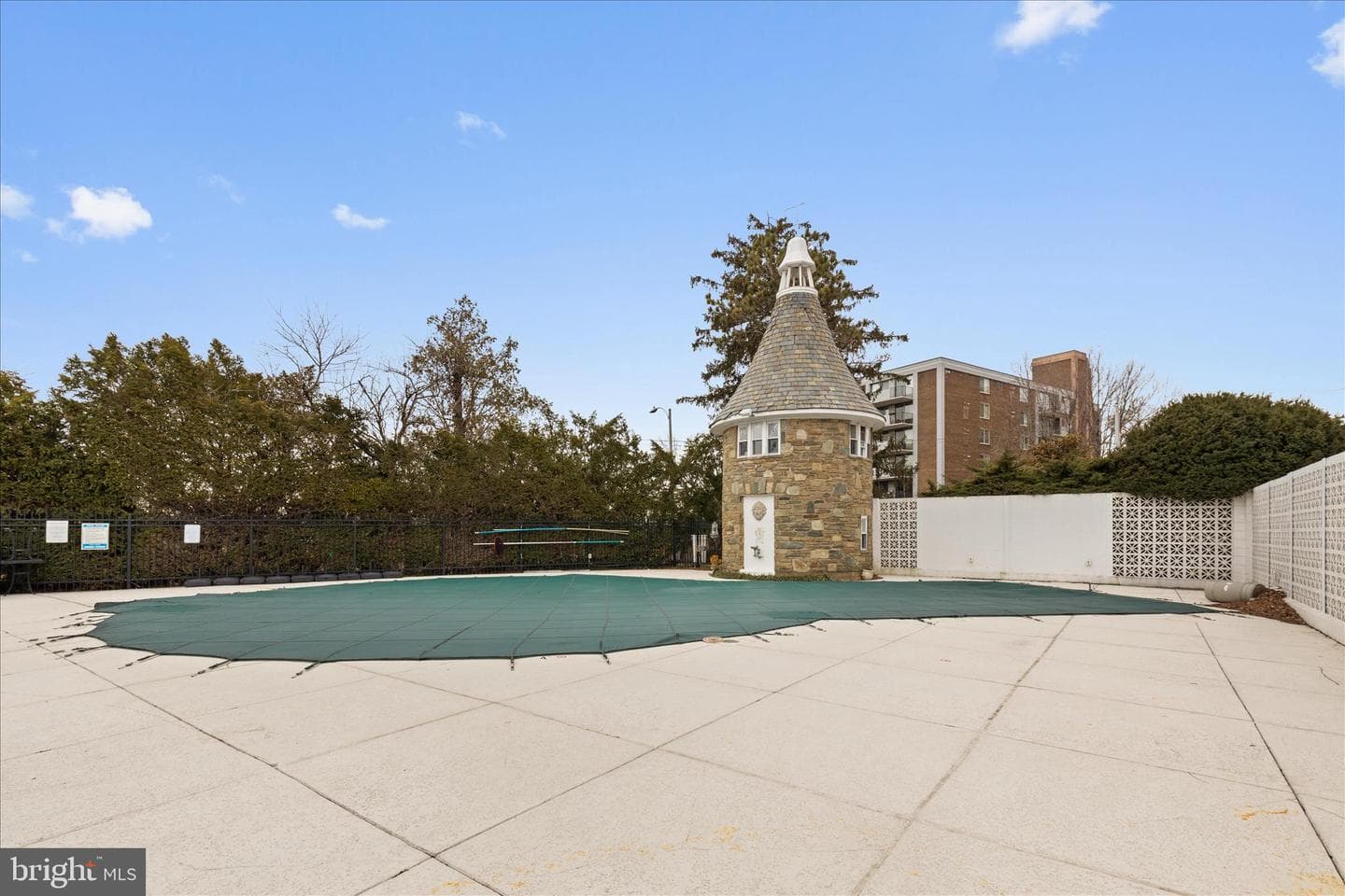 1301 S Arlington Ridge Road #609 photo 31