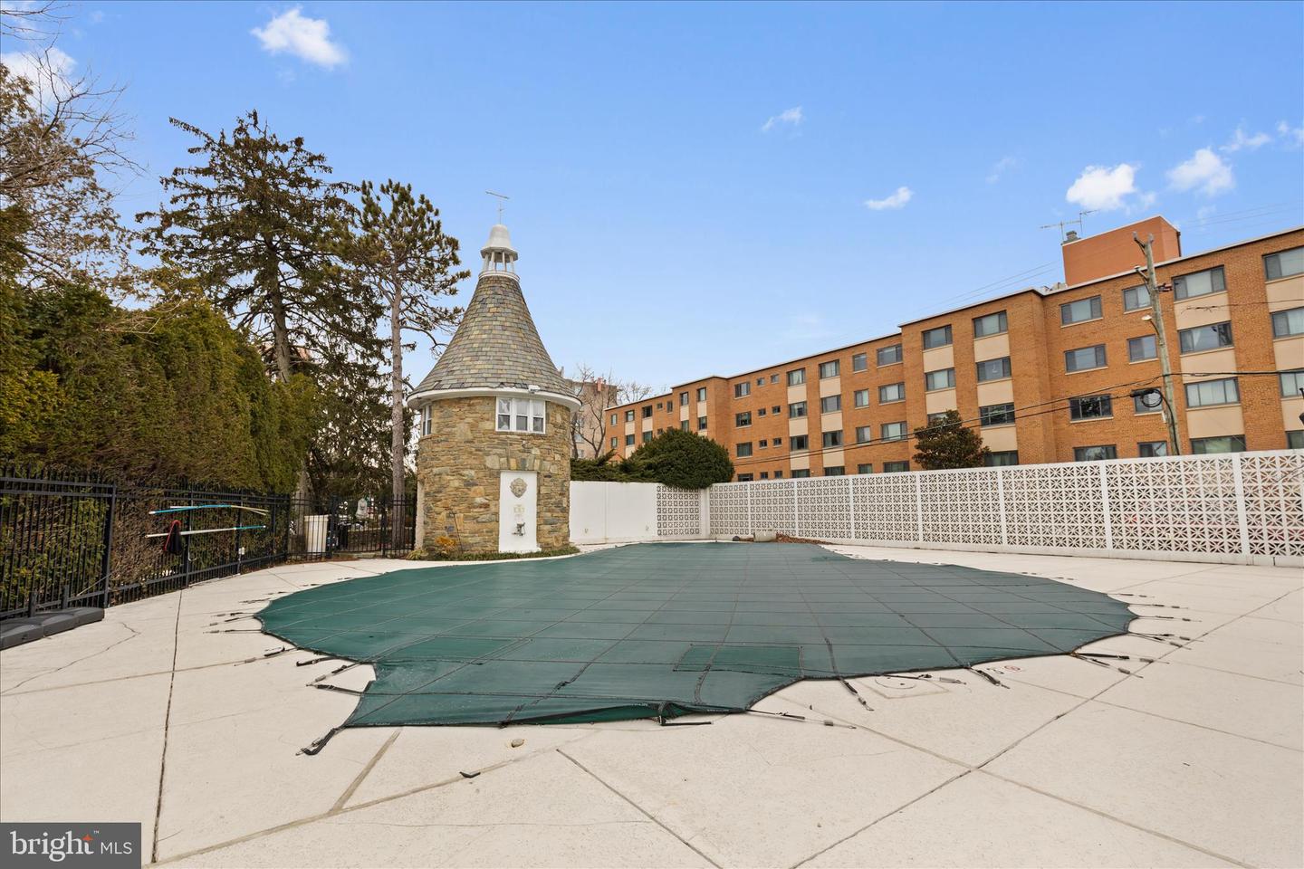 1301 S Arlington Ridge Road #609 photo 32