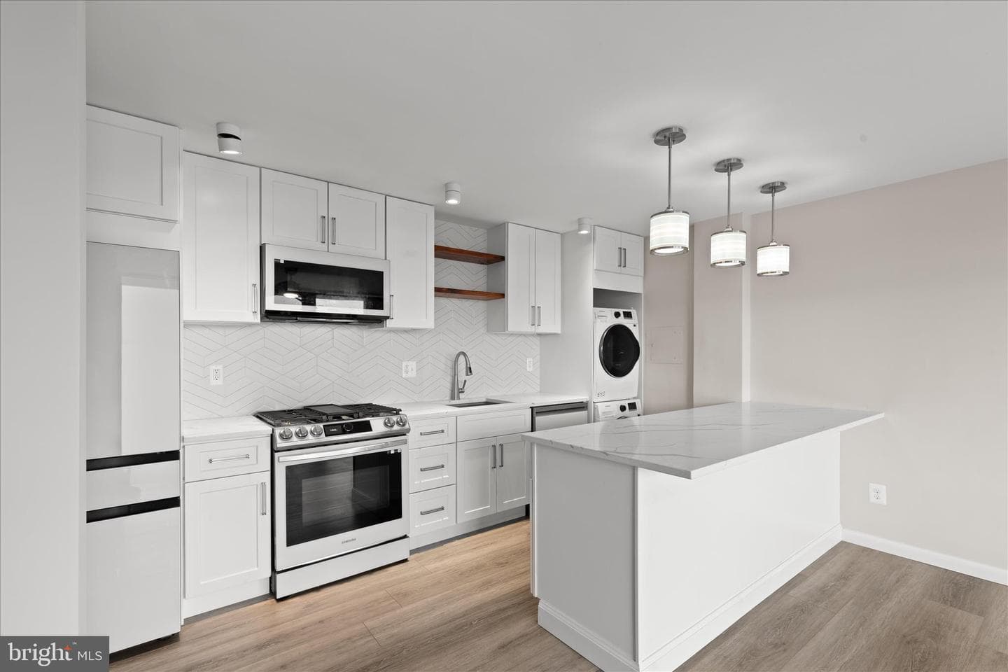 1301 S Arlington Ridge Road #609 photo 5