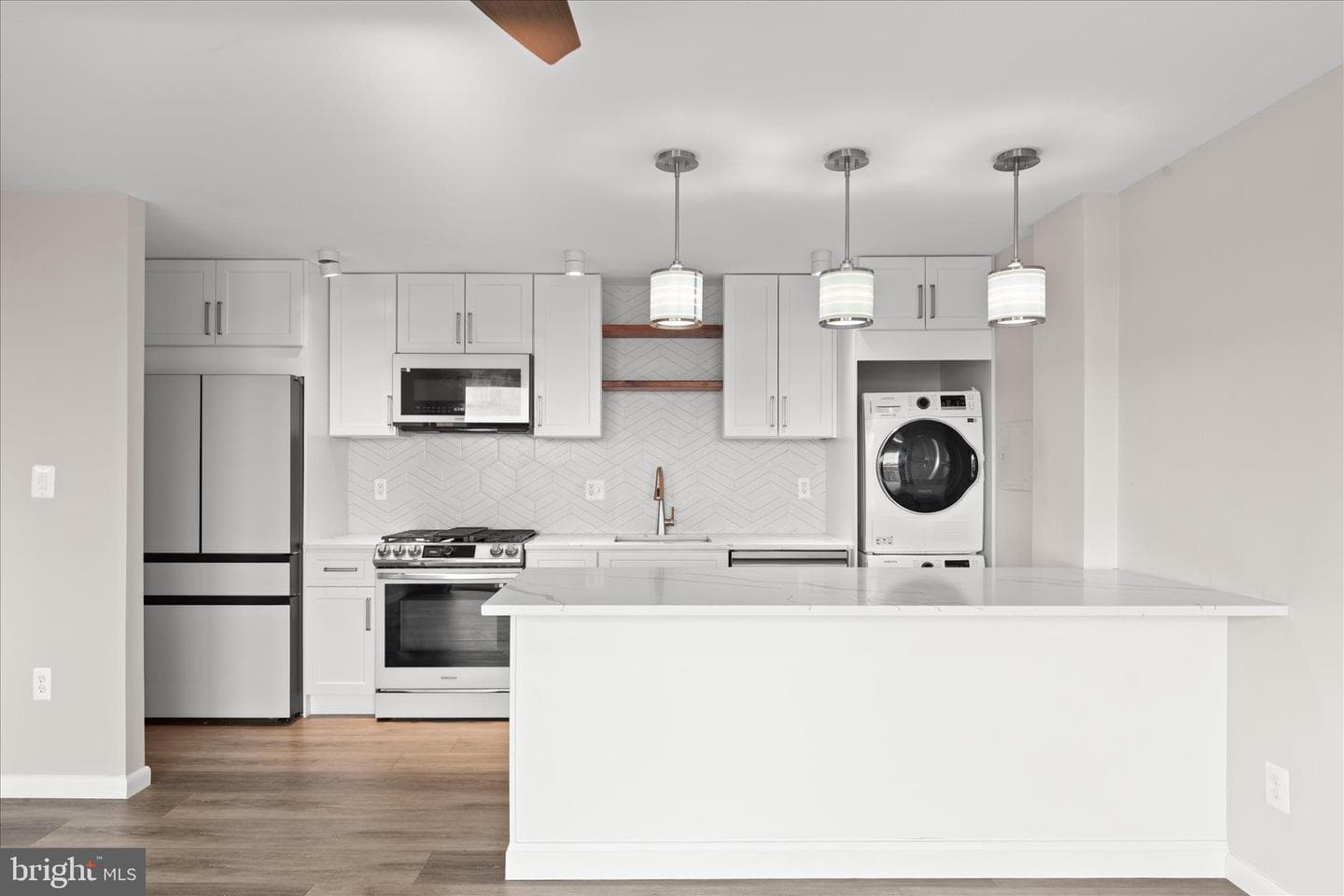 1301 S Arlington Ridge Road #609 photo 7