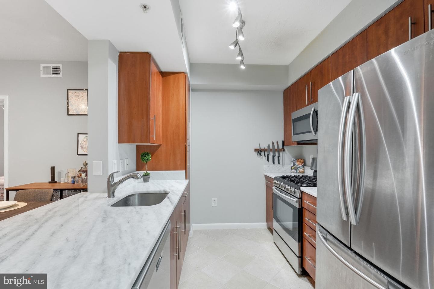 1021 N Garfield Street #531 photo 12