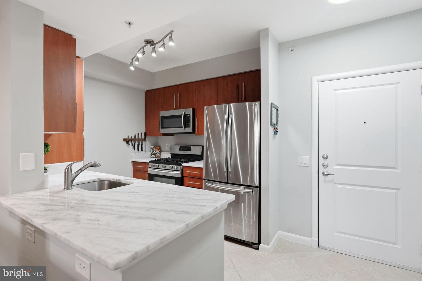 1021 N Garfield Street #531 photo 14