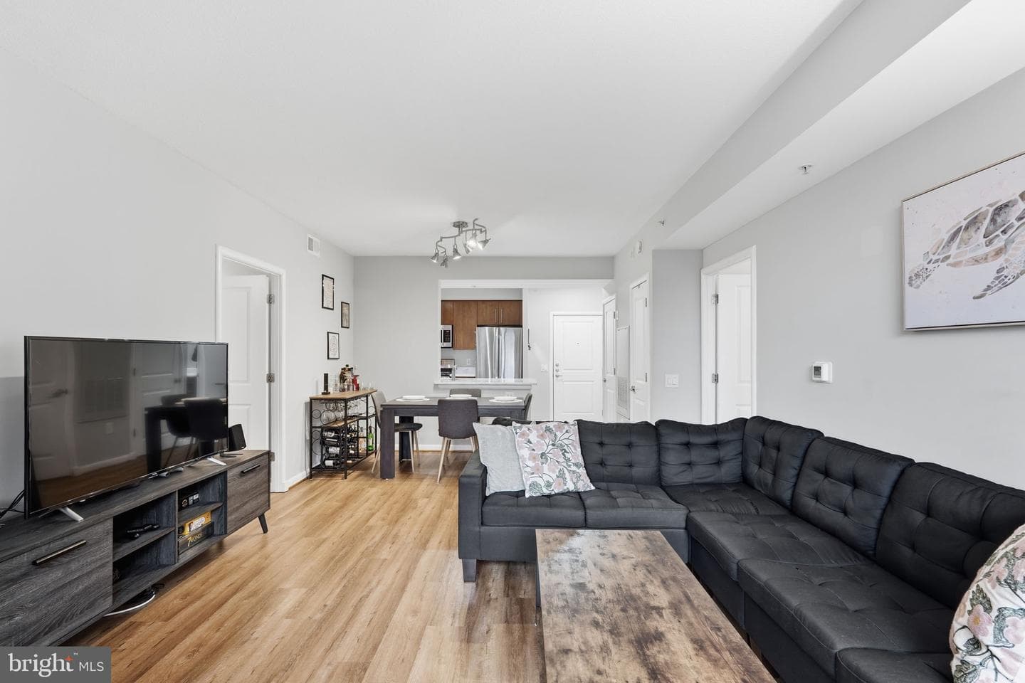 1021 N Garfield Street #531 photo 4