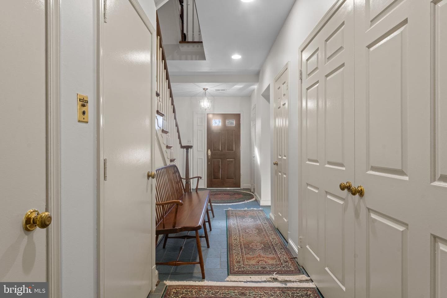 2407 S Queen Street photo 13