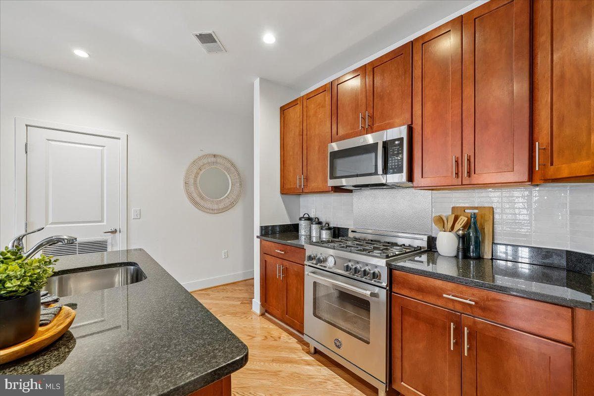 1800 Wilson Boulevard #227 photo 3