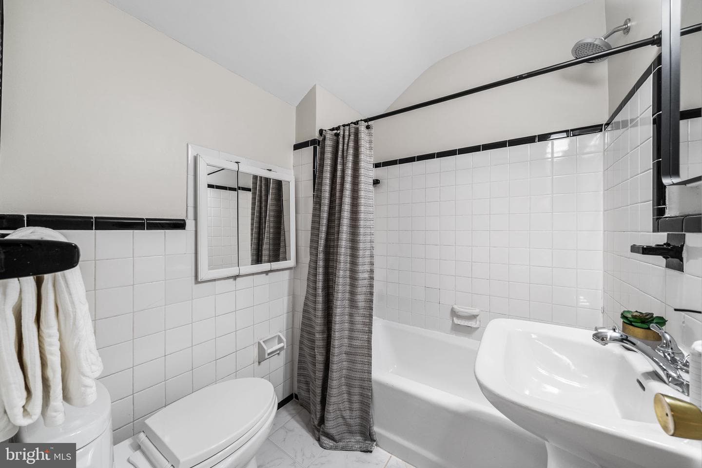 4923 34th Road N photo 22