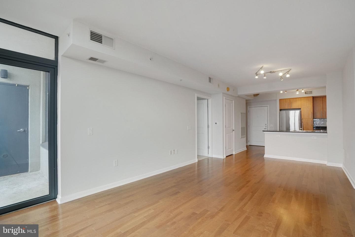 1021 N Garfield Street #740 photo 21