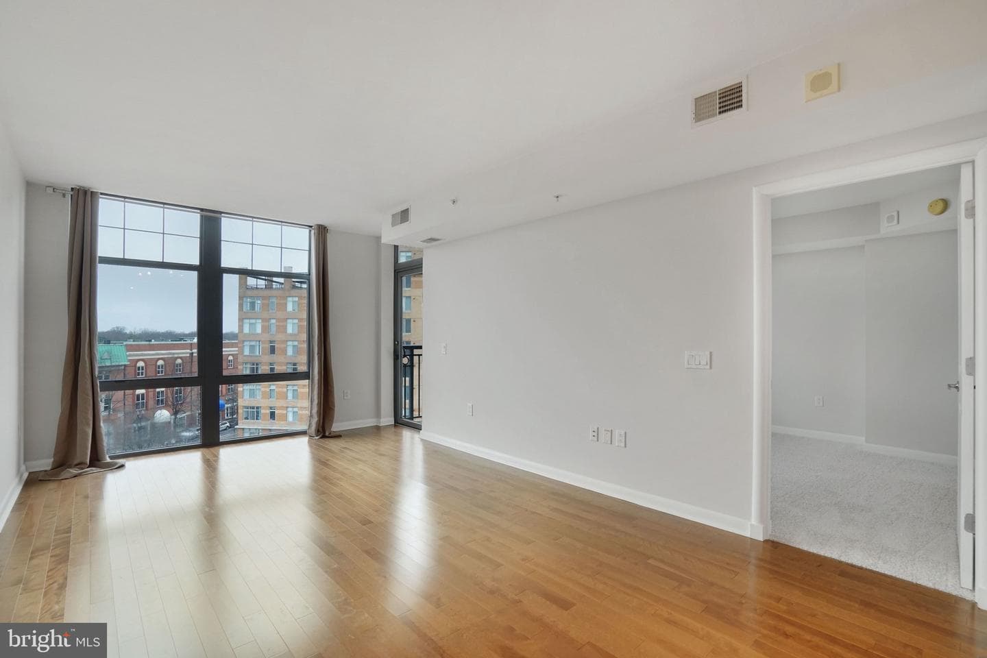 1021 N Garfield Street #740 photo 8