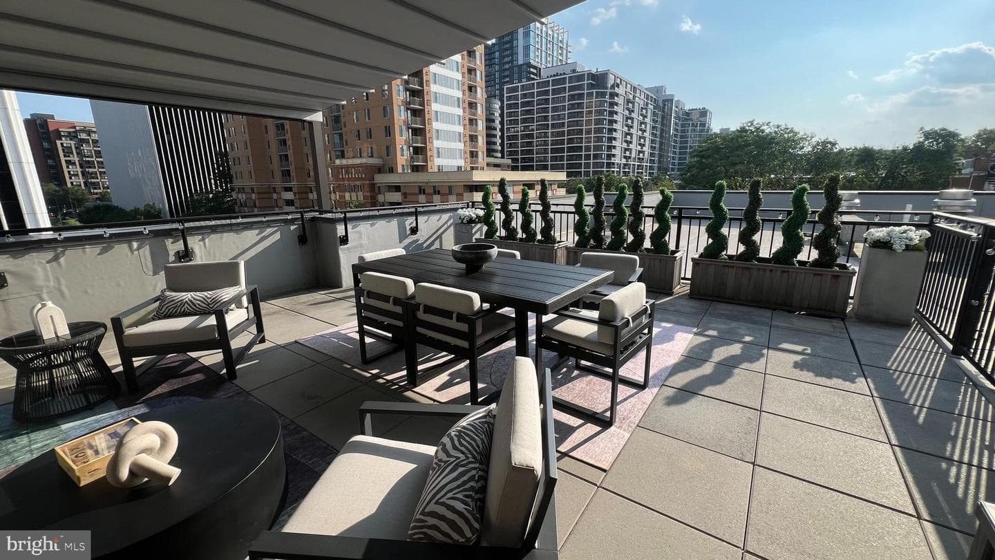 1411 Key Boulevard #609 photo 56