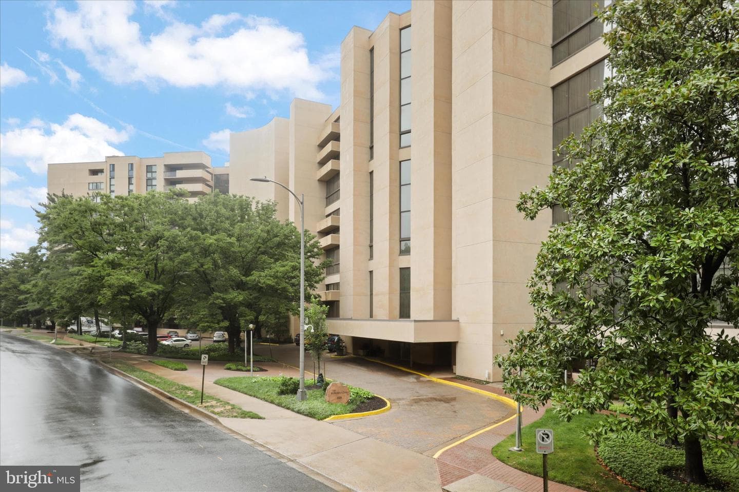 1101 S Arlington Ridge Road #201 photo 38