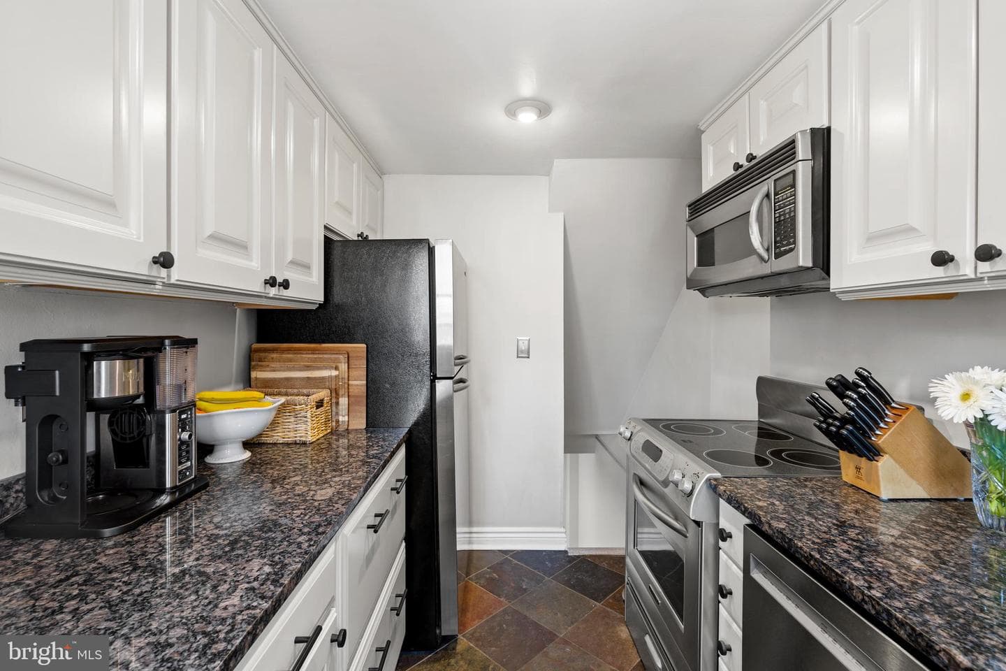 3045 S Abingdon Street photo 11
