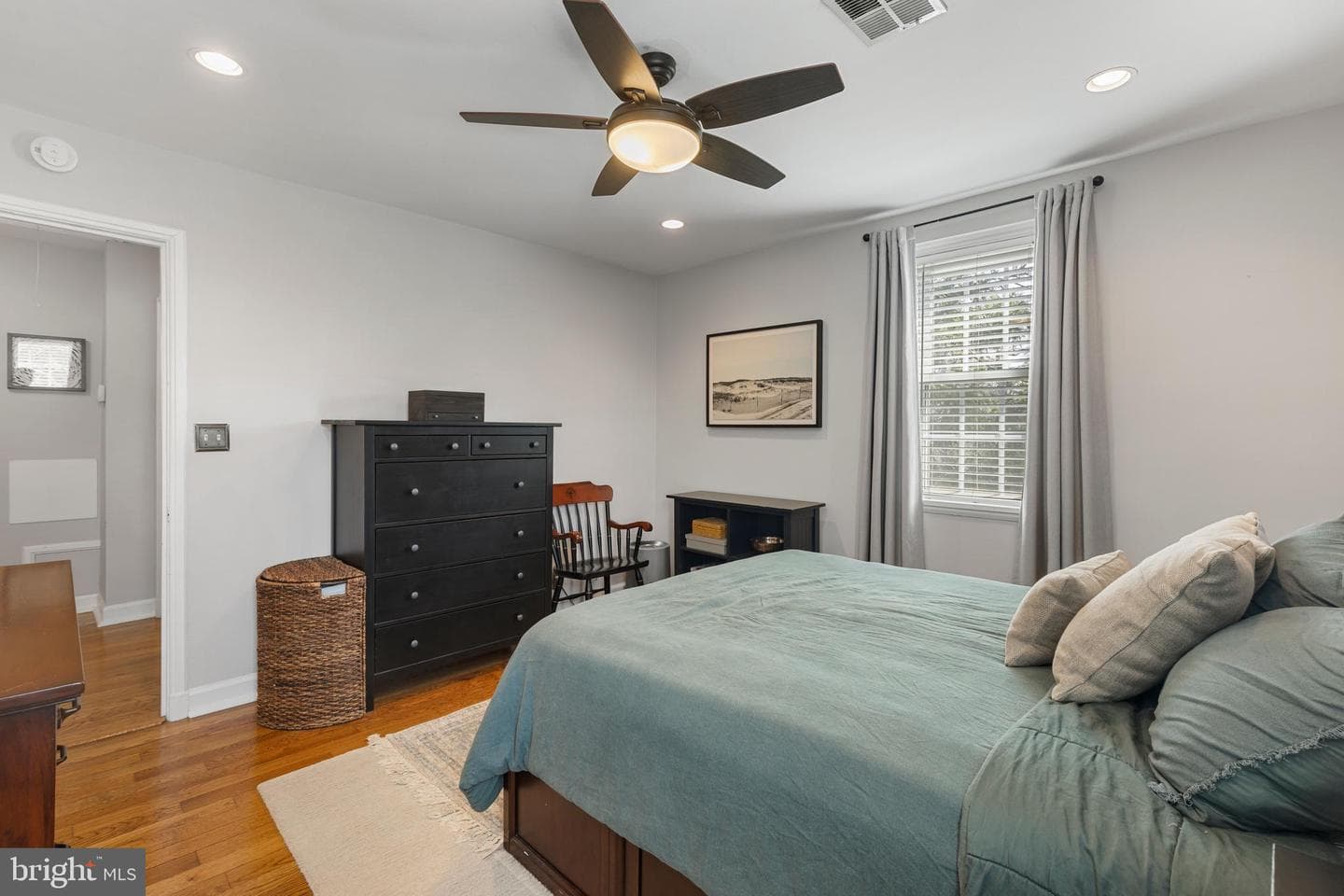 3045 S Abingdon Street photo 15