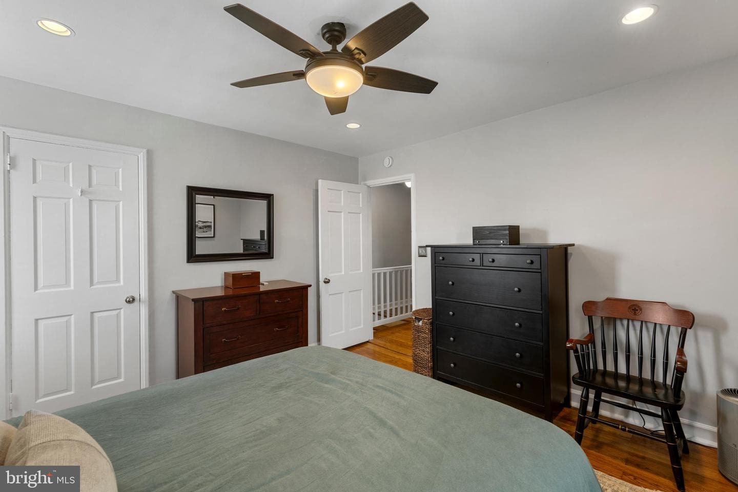 3045 S Abingdon Street photo 17