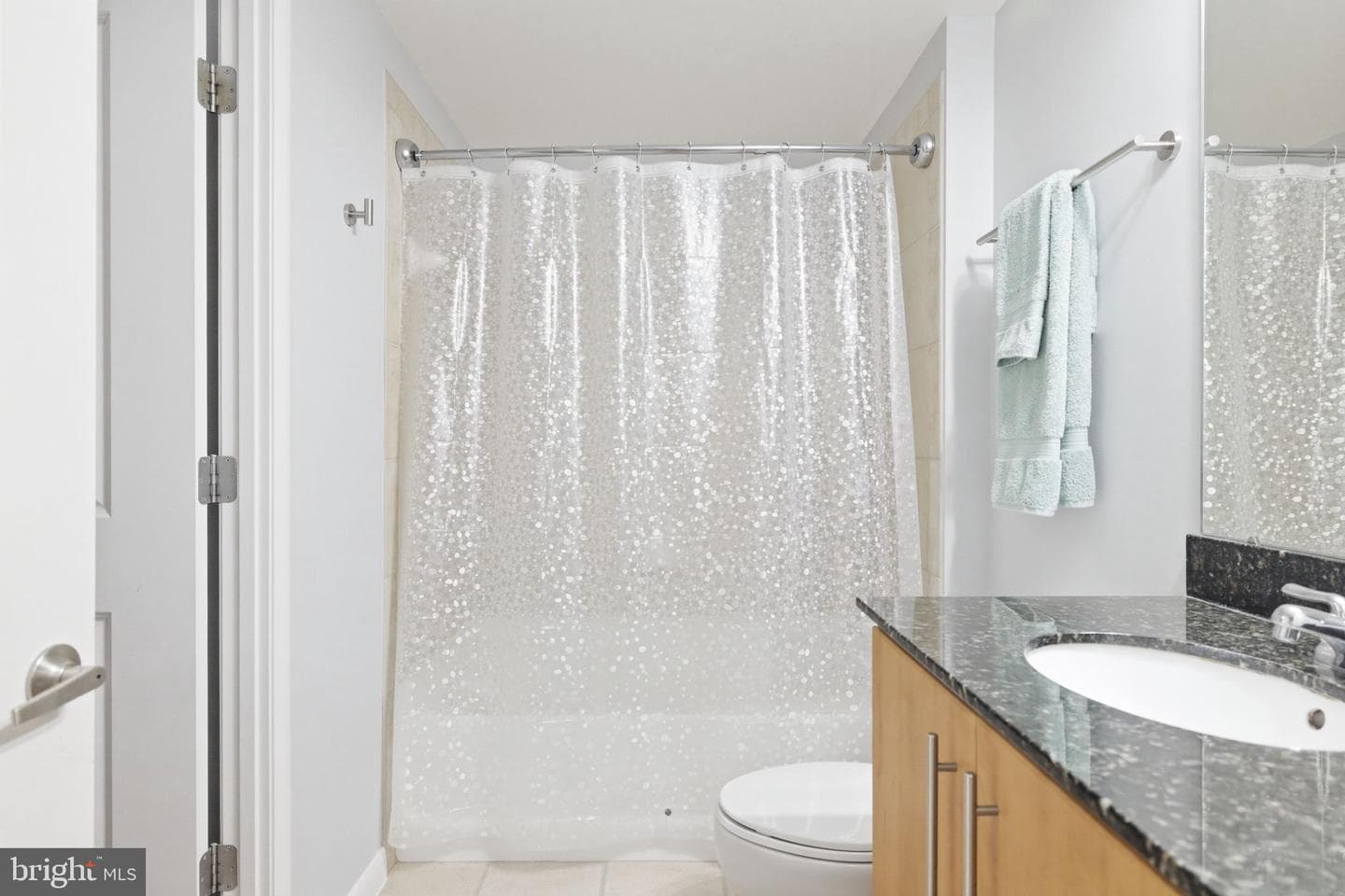 1021 N Garfield Street #404 photo 16