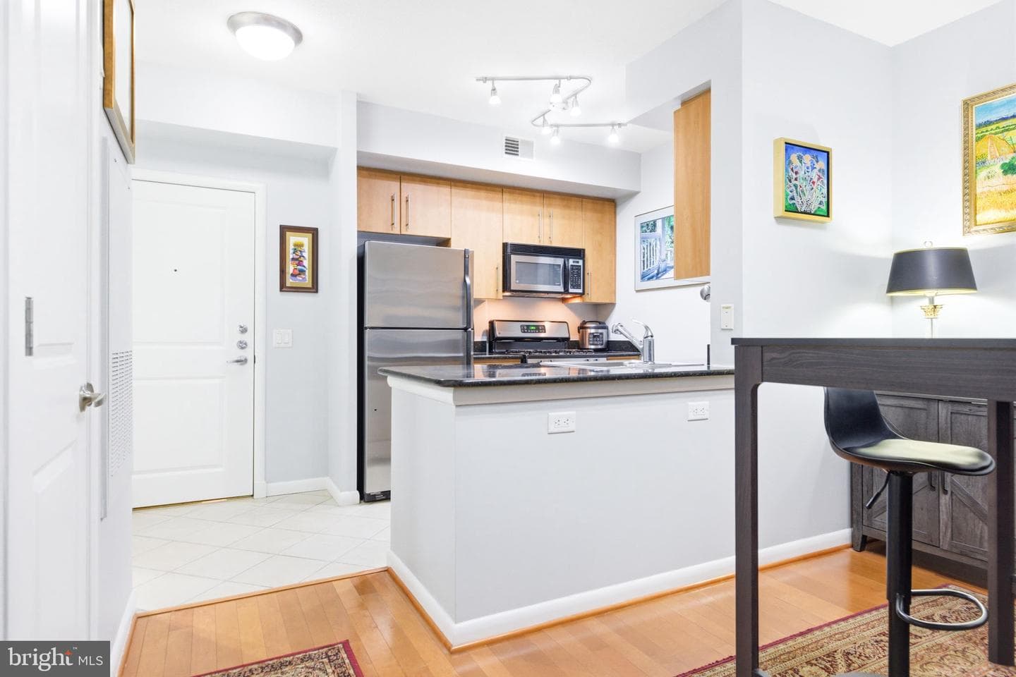1021 N Garfield Street #404 photo 19