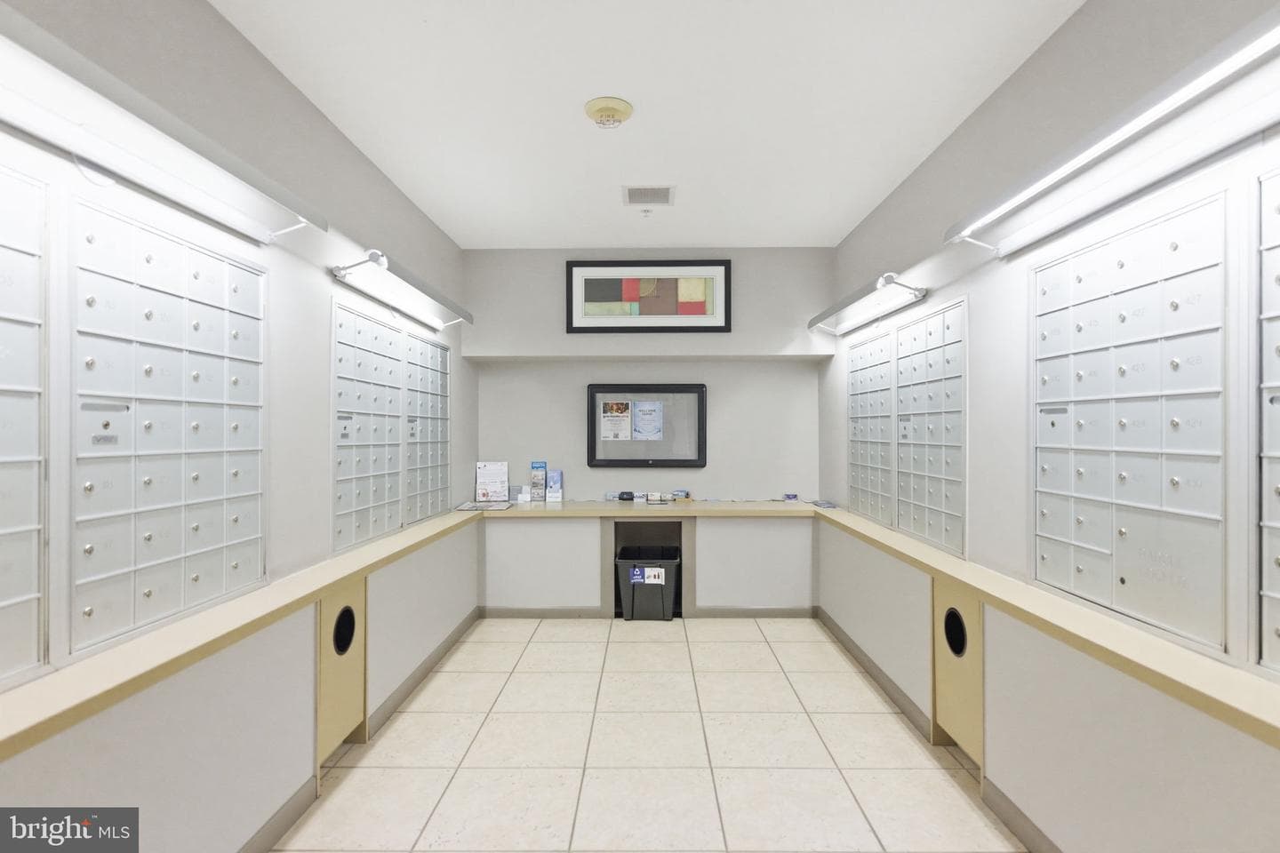 1021 N Garfield Street #404 photo 50