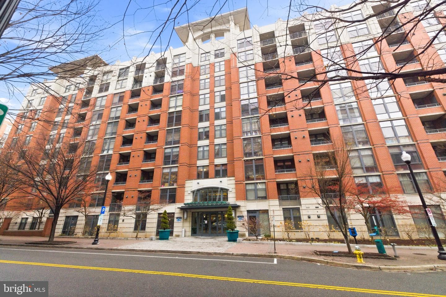 1021 N Garfield Street #404 photo 61