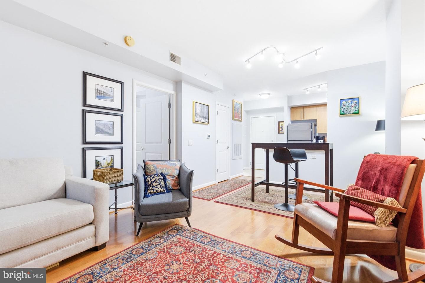 1021 N Garfield Street #404 photo 9