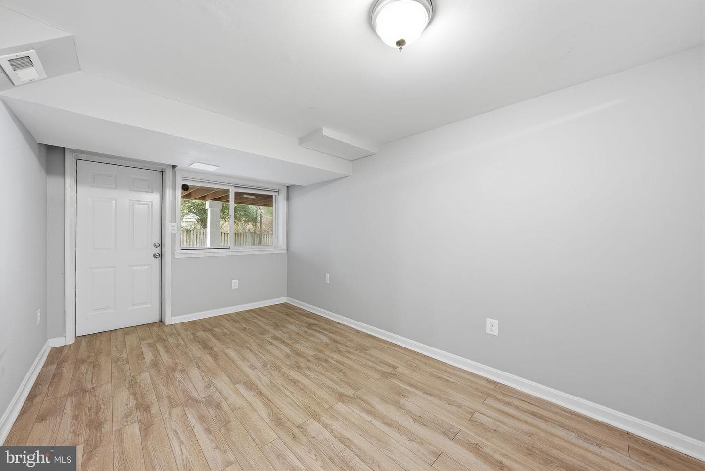 1701 N Greenbrier Street photo 34