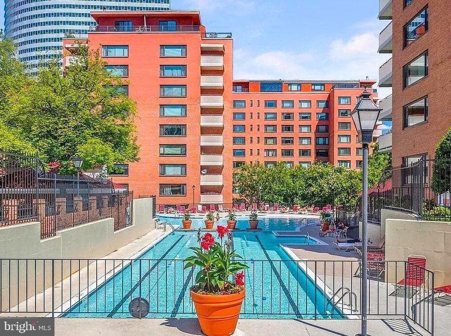 1021 Arlington Boulevard #330 photo 33