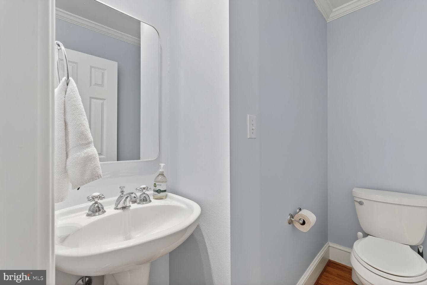 3830 Roberts Lane photo 4