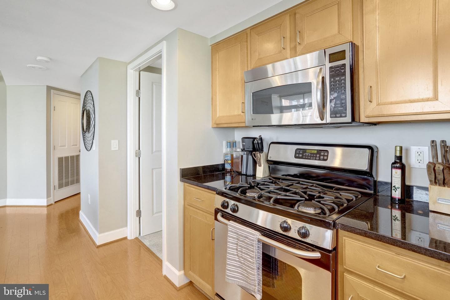 1205 N Garfield Street #908 photo 10